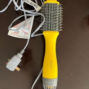 Drybar round brush blow dryer